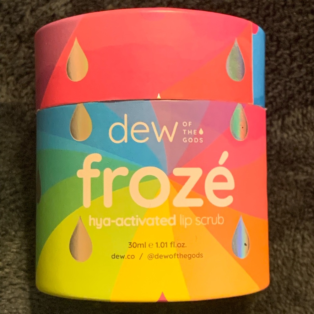 DEW OF THE GODS-                                               LIP SCRUB-FROZE